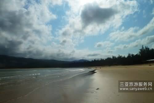 三亚市有多少人口_做个被自然宠坏的孩子 一家三口游三亚(2)
